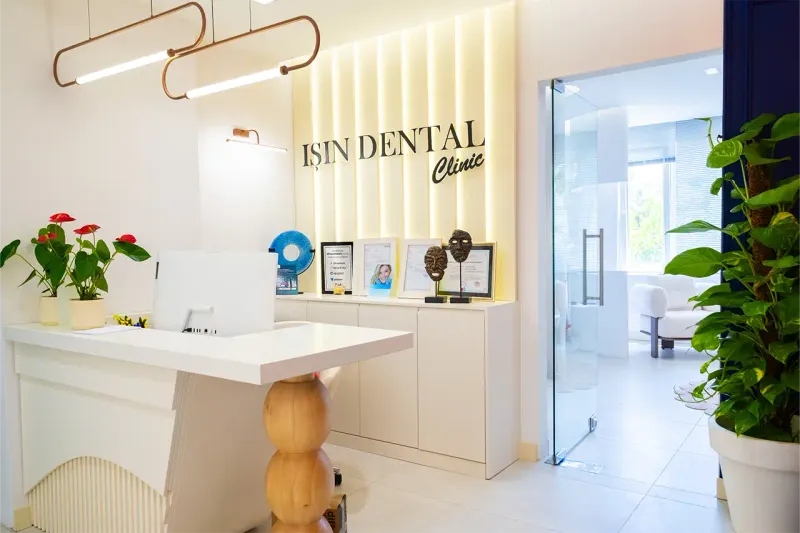 Isin Dental Clinic entrance and waiting area